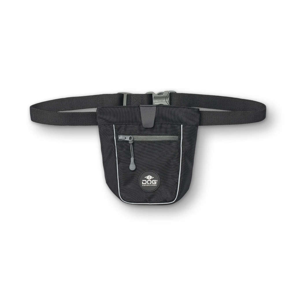 Go Explore Treat Bag-Black_4.webp